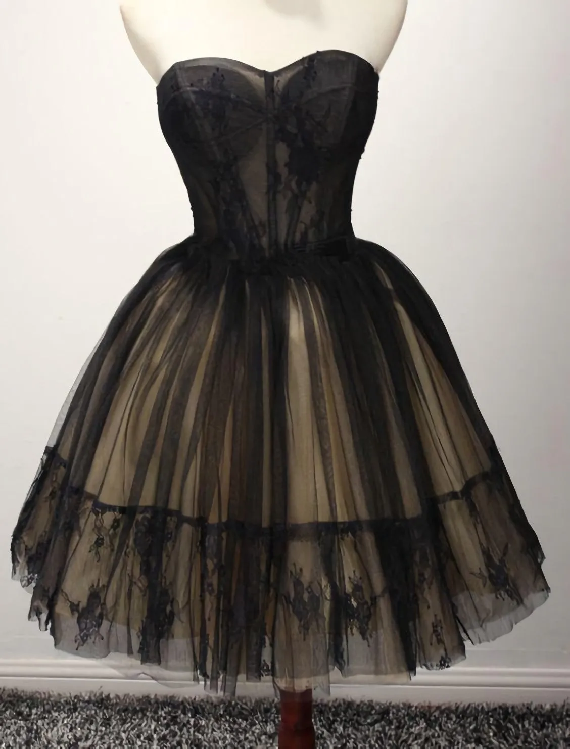 Cute Tulle Short Black Ball Gown Sweetheart Dresses Homecoming Gown