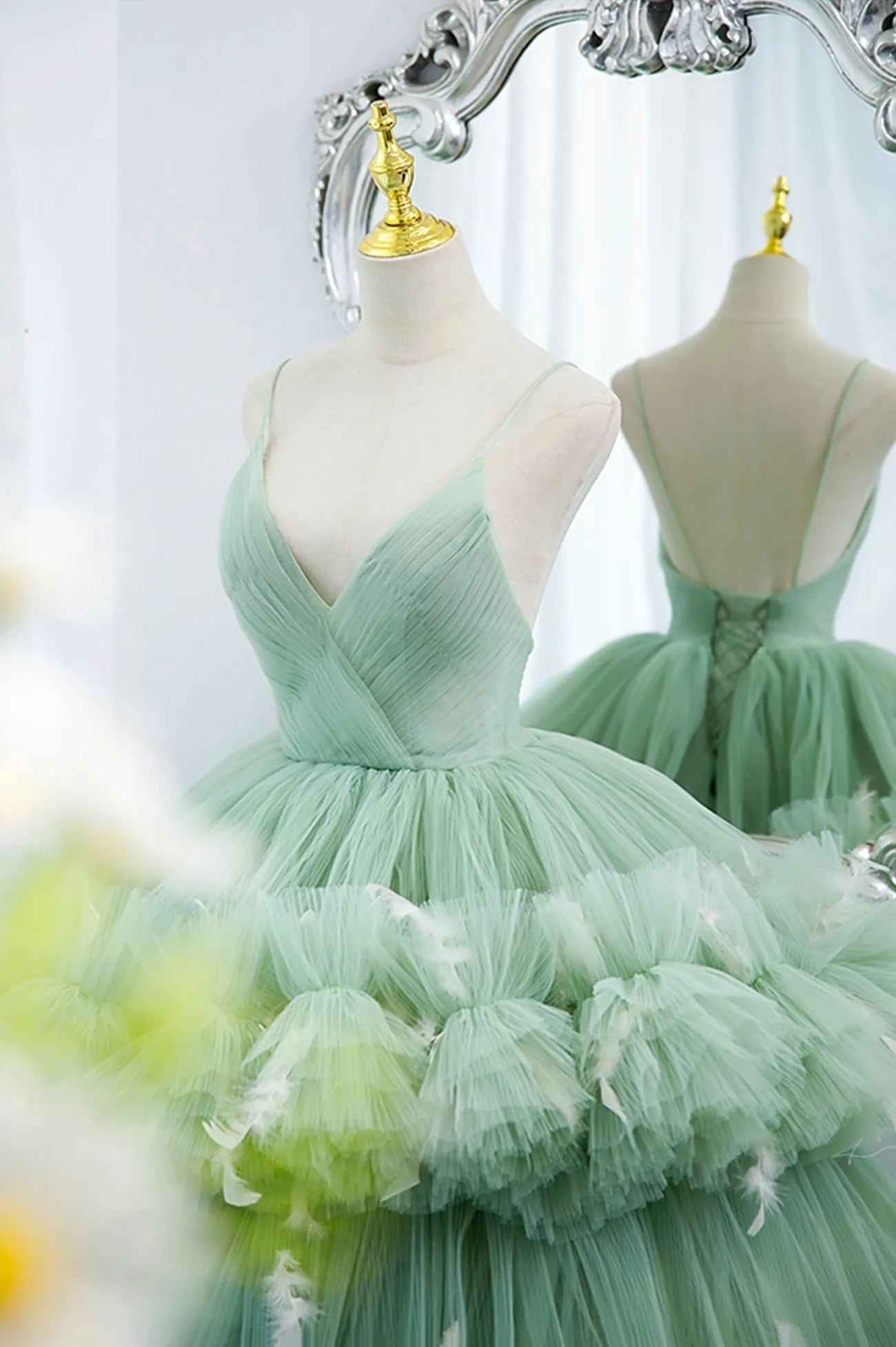 Green V-Neck Layers Tulle Long Ball Gown A-Line Formal Gown