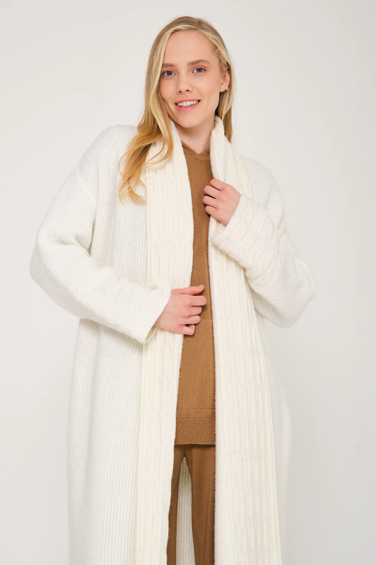 White Long Knit Coat